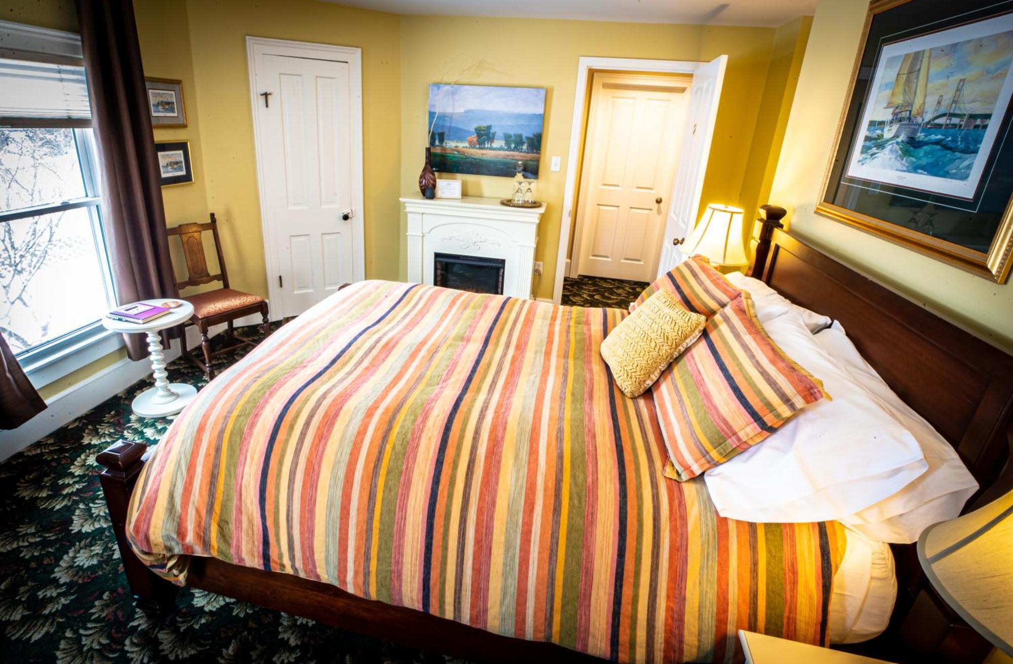 Twin Oaks Inn Saugatuck Kültér fotó