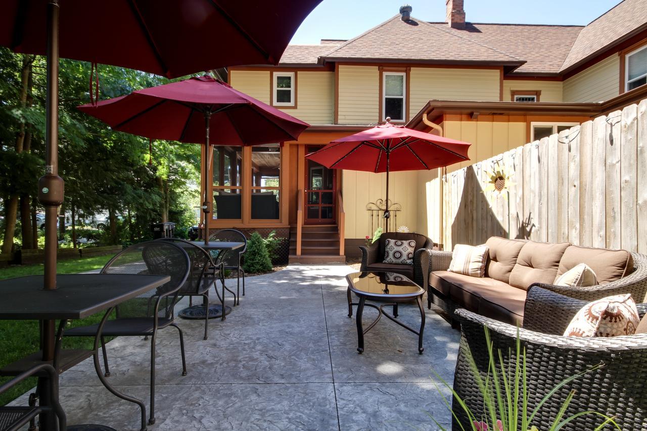 Twin Oaks Inn Saugatuck Kültér fotó