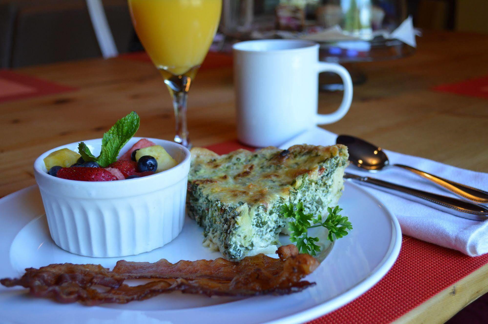 Twin Oaks Inn Saugatuck Kültér fotó