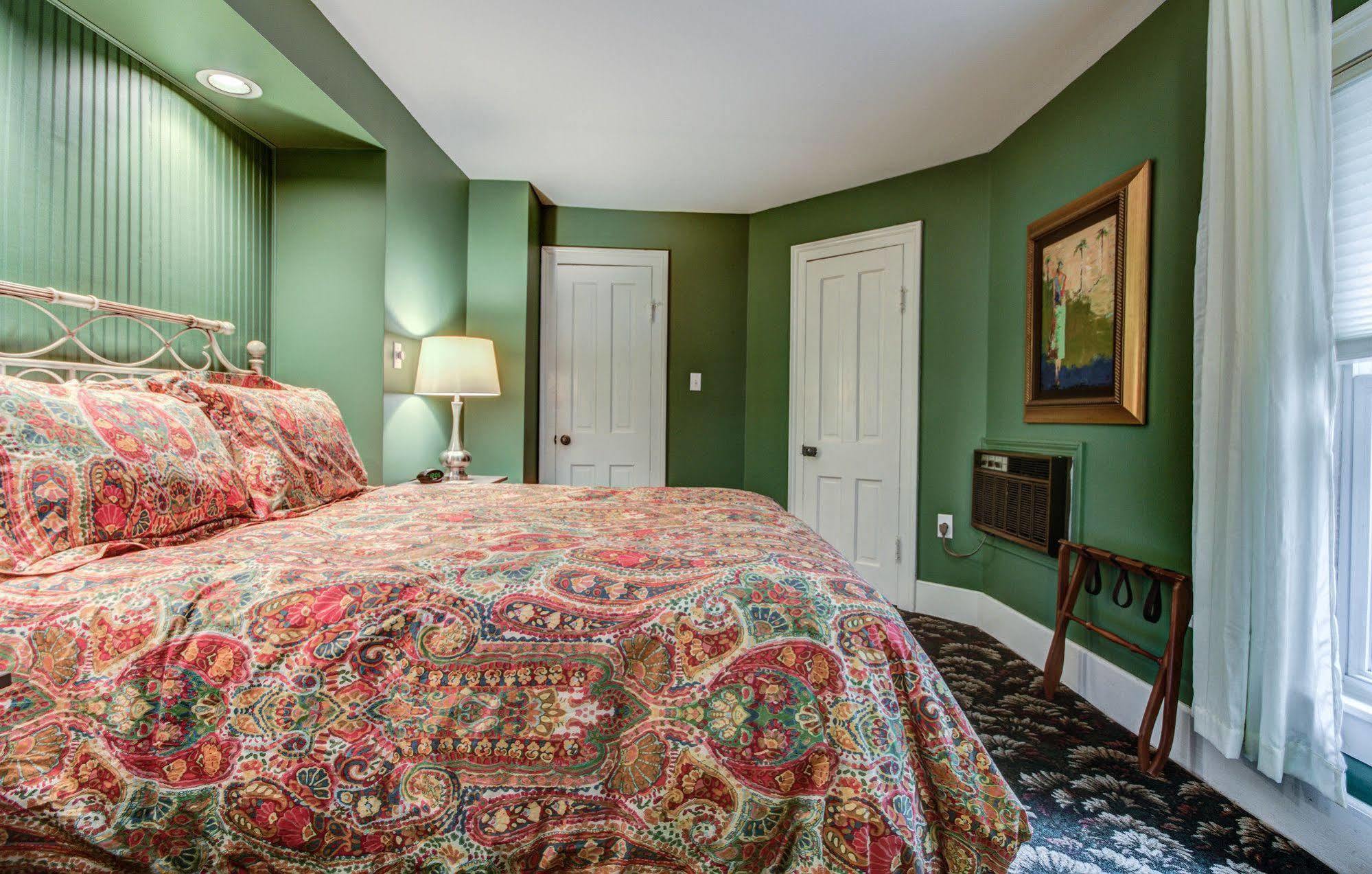 Twin Oaks Inn Saugatuck Kültér fotó